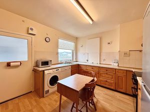 Photo 17- click for photo gallery